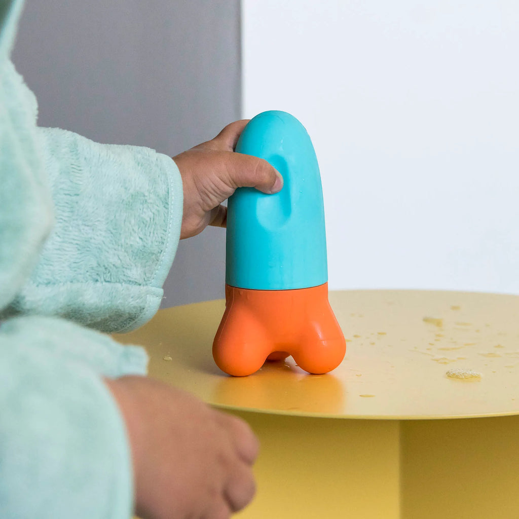 Quut Squeezi Rocket – Innovatives Silikon Badespielzeug für kleine Entdecker