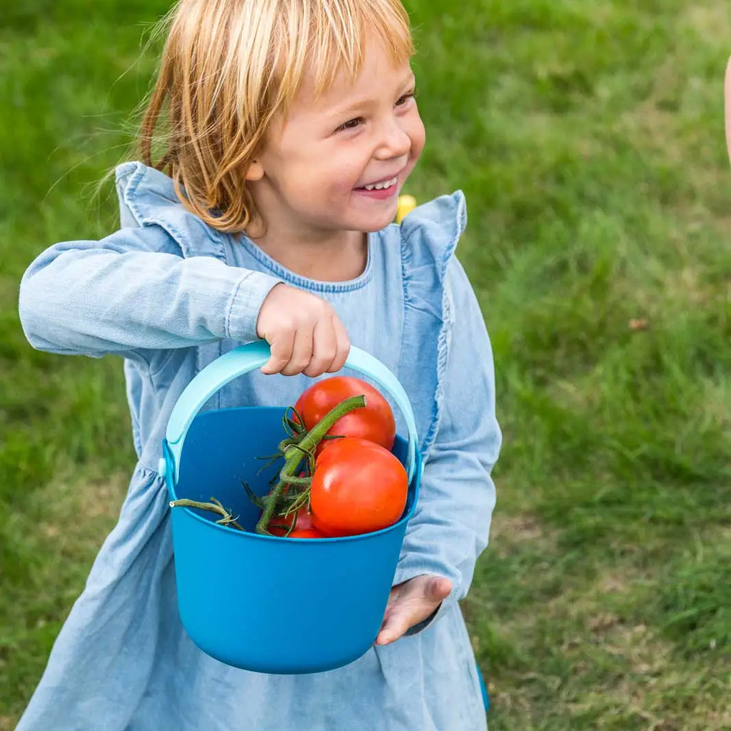 Quut Bucki Outdoor Eimer – Innovatives Strandspielzeug für kleine Entdecker