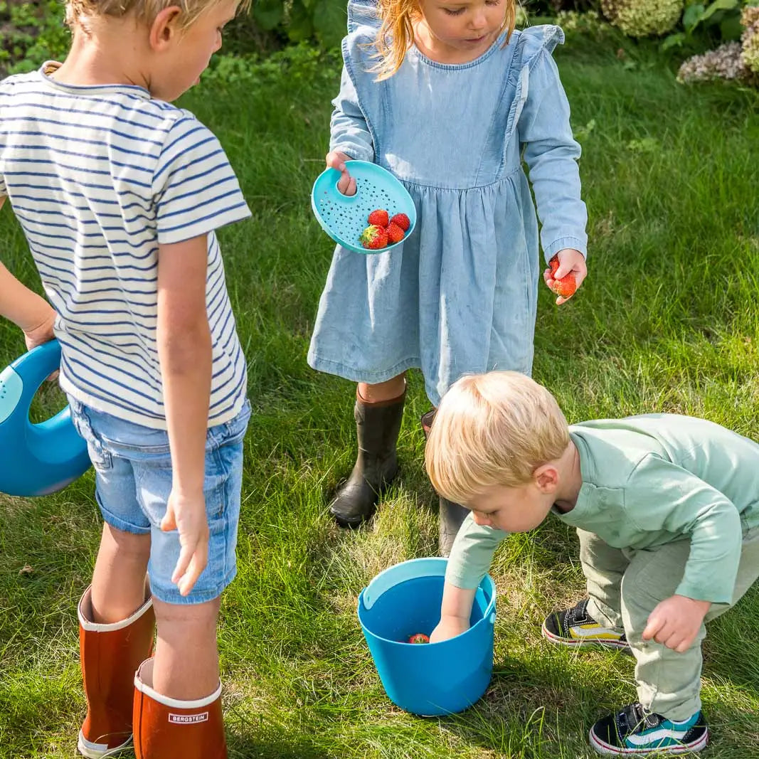 Quut Bucki Outdoor Eimer – Innovatives Strandspielzeug für kleine Entdecker