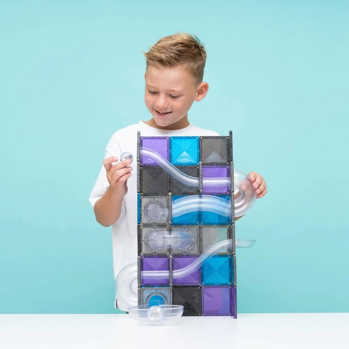 CONNETIX Ball Run Galaxy Pack 61 Pieces – Magnetic Ball Run with Light-Up Balls
