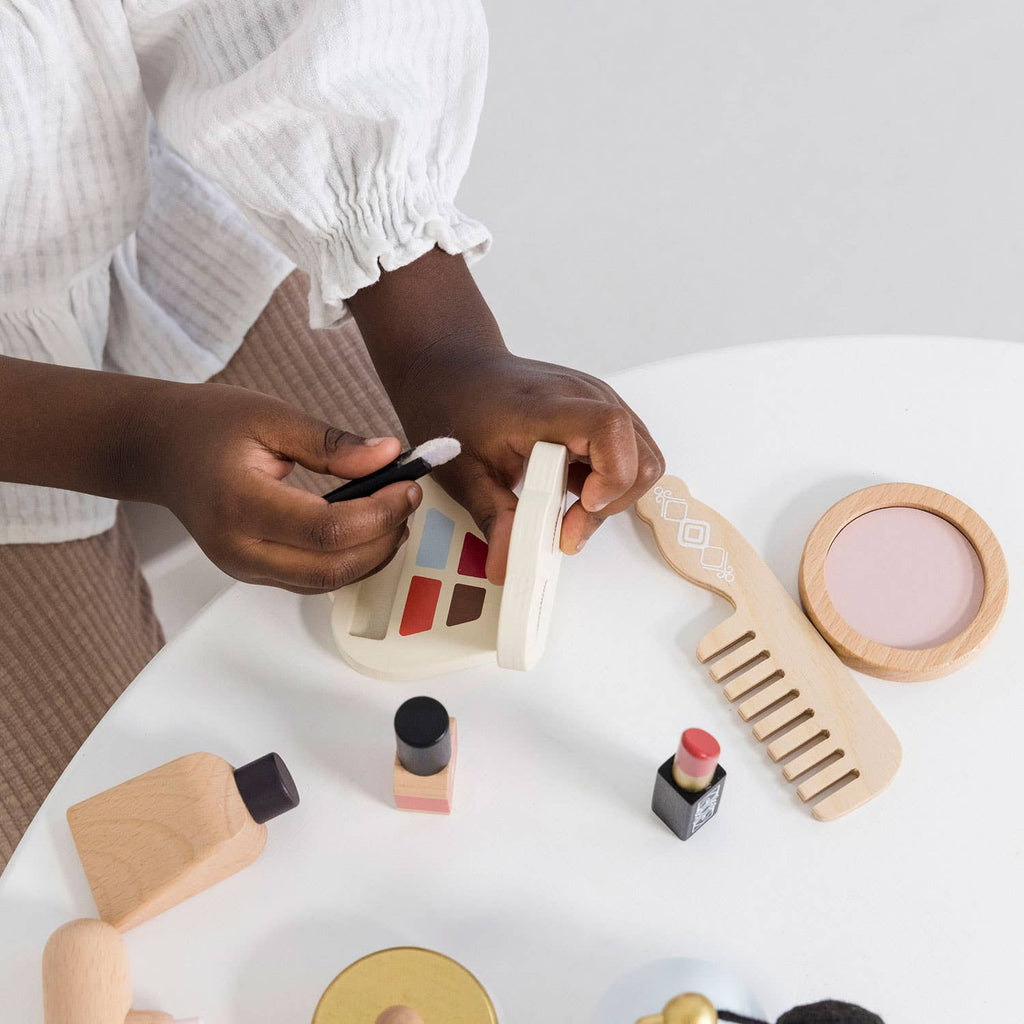 Le Toy Van Beauty Bag aus Holz – Schminkset für Kinder