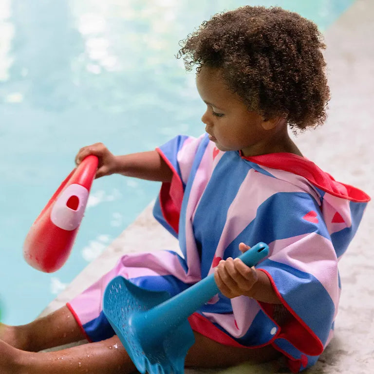 Quut Kinder Poncho – Schnelltrocknender Strandponcho für Sommer & Urlaub