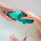Quut Squeezi Croco – Silikon Badespielzeug für kreativen Wasserspaß