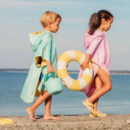 Quut Kinder Poncho – Schnelltrocknender Strandponcho für Sommer & Urlaub