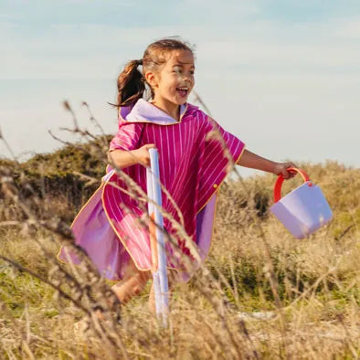 Quut Kinder Poncho – Schnelltrocknender Strandponcho für Sommer & Urlaub