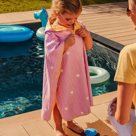 Quut Kinder Poncho – Schnelltrocknender Strandponcho für Sommer & Urlaub