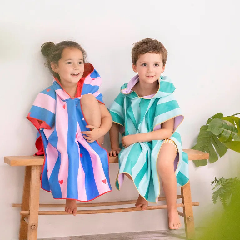 Quut Kinder Poncho – Schnelltrocknender Strandponcho für Sommer & Urlaub